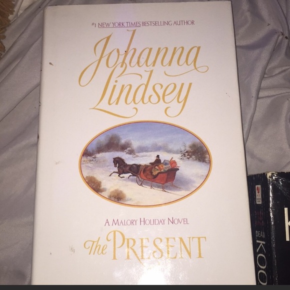 book bundle - Picture 2 of 4